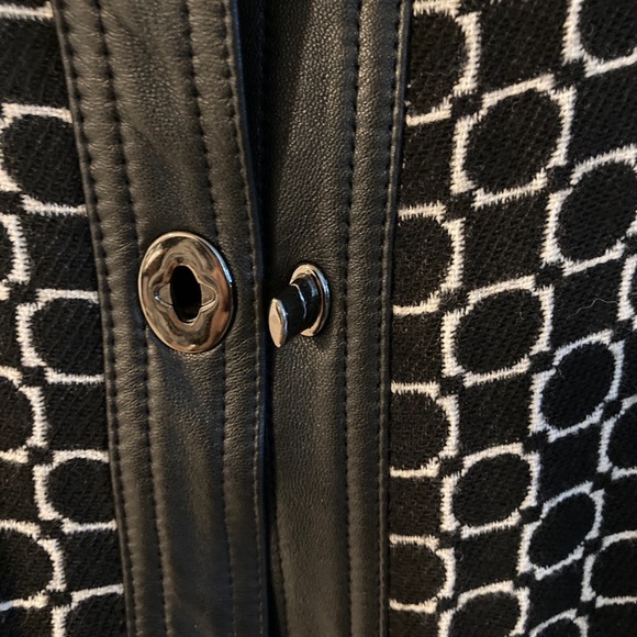 Jacket - Picture 9 of 10